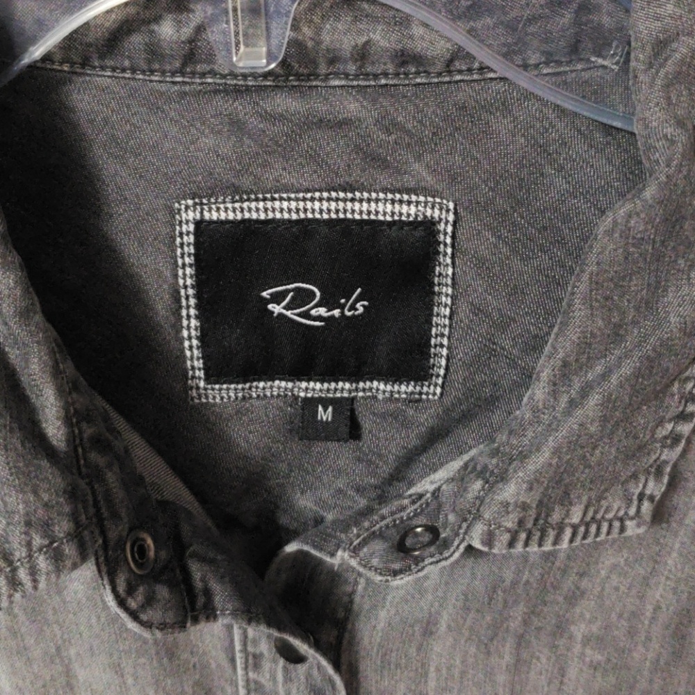 New Rails button down shirt - Picture 2 of 3